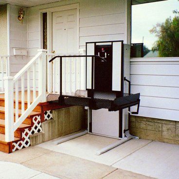 Freedom 28-inch Wheelchair Lift for Residential - Straight platform ...